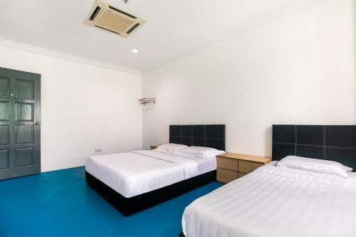 Spot On 89726 Capsule Inn