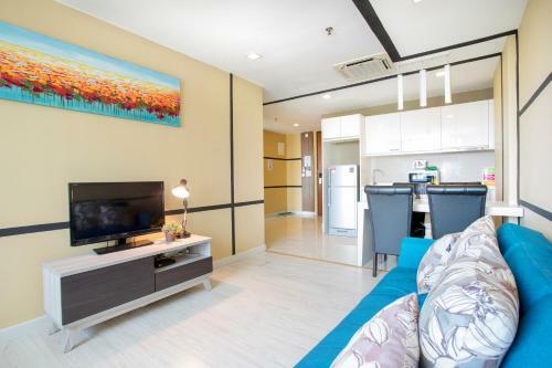 Cozy Living Sky Apartment