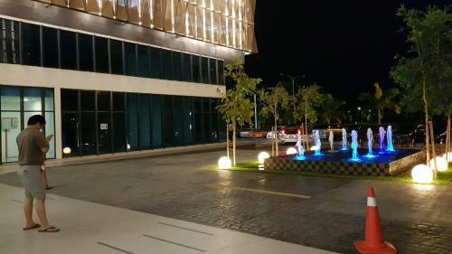Apartamentos Euzmo Residences @ Trefoil Setia Alam