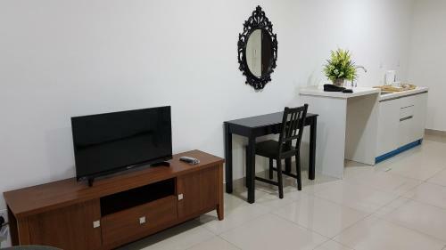 Apartamentos Euzmo Residences @ Trefoil Setia Alam