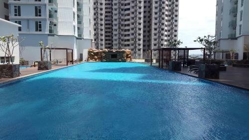 Apartamento M Condo @ Larkin Jb