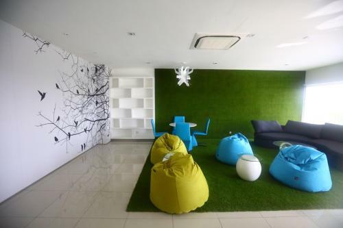 Apartamentos Holi Meridin Art Suites