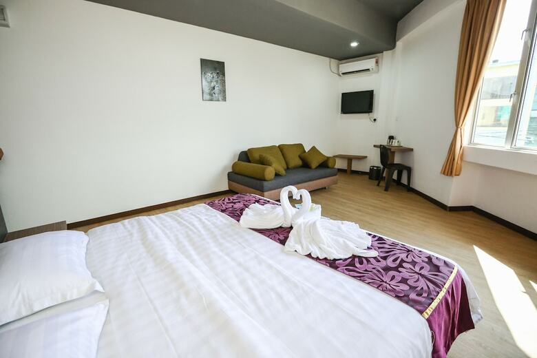 New Dawn Hotel