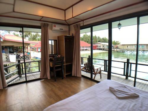 Mabul Paradise Lodge