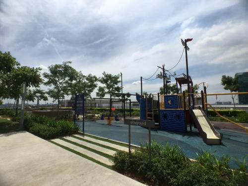 Apartamento Cozy Hideout Trefoil Setia Alam
