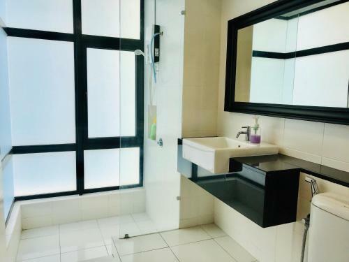 Apartamento Cozy Hideout Trefoil Setia Alam