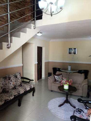 Bed & Breakfast Kh Lodge Abuja