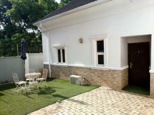Bed & Breakfast Kh Lodge Abuja