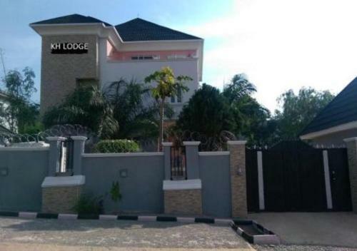Bed & Breakfast Kh Lodge Abuja