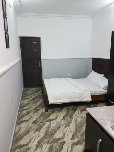 Hostal Rock Towers Apartments
