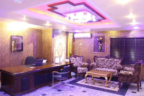 E-suites Hotel
