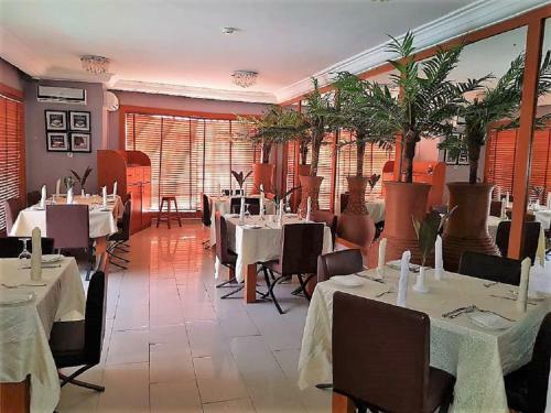 Serendib Hotel & Service Apartments