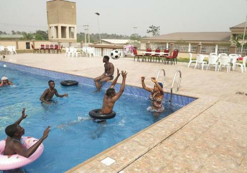 Western Sun International Hotel