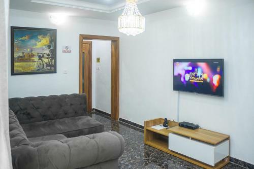 24/7 Luxury Apartment