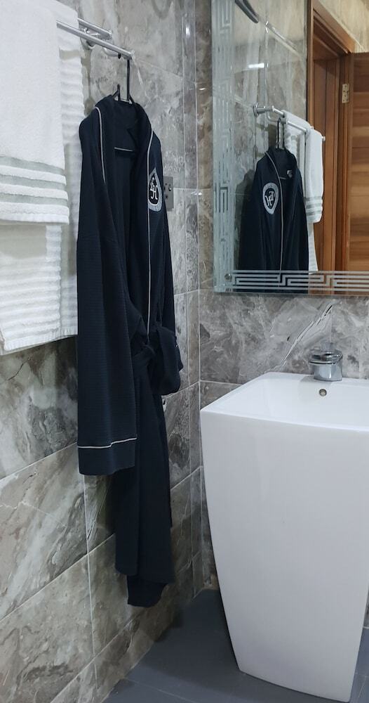 Hotel Executive Home