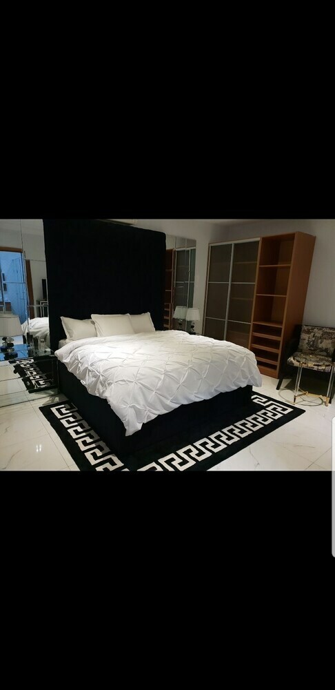 Hotel Executive Home