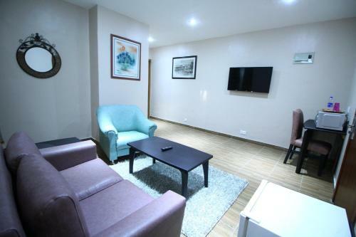 La Cour Hotels And Apartments Glover
