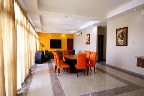 La Cour Hotels And Apartments Cooper