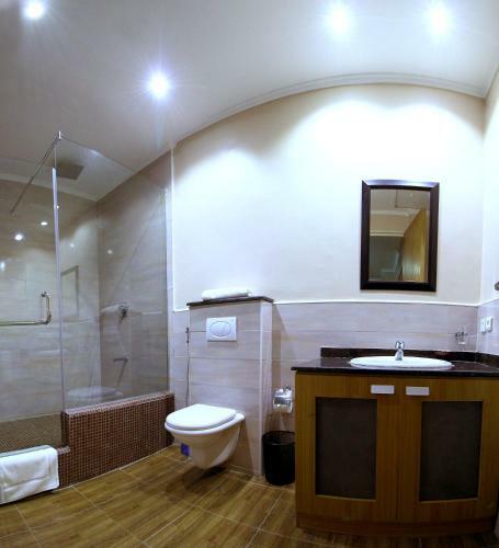 La Cour Hotels And Apartments Cooper