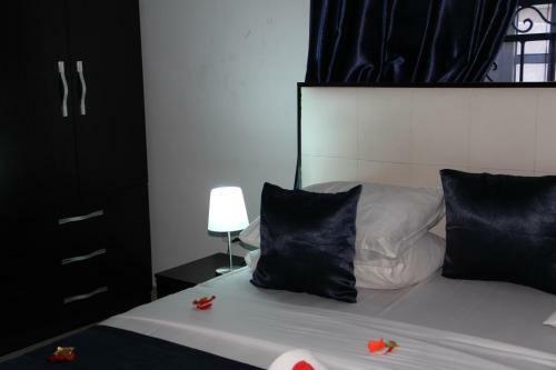 Hostal Vinchee Suites