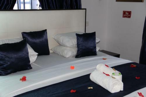 Hostal Vinchee Suites