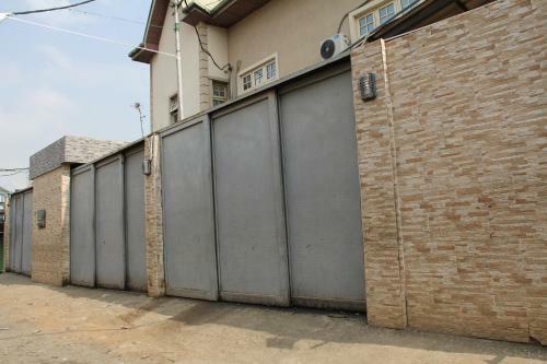 Hostal Vinchee Suites