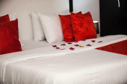 Hostal Vinchee Suites