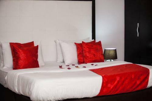 Hostal Vinchee Suites
