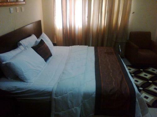 Conference Hotel And Suites Sagamu