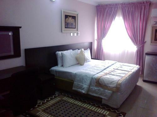 Conference Hotel And Suites Sagamu