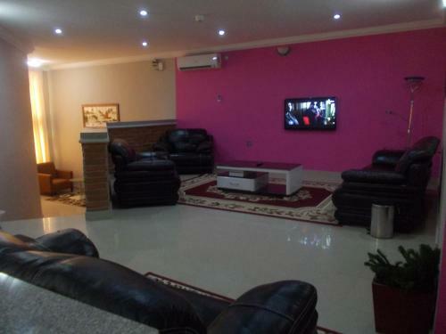 Conference Hotel And Suites Sagamu