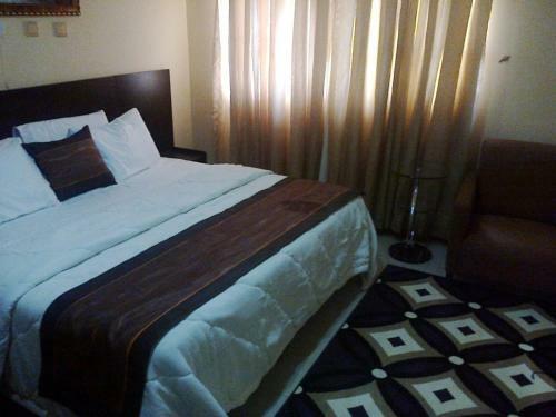 Conference Hotel And Suites Sagamu