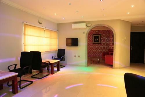 Conference Hotel And Suites Sagamu