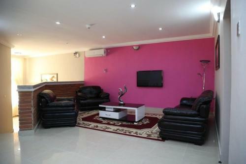 Conference Hotel And Suites Sagamu