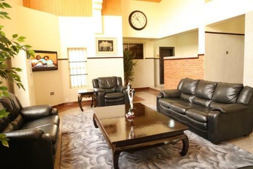 Conference Hotel And Suites Sagamu