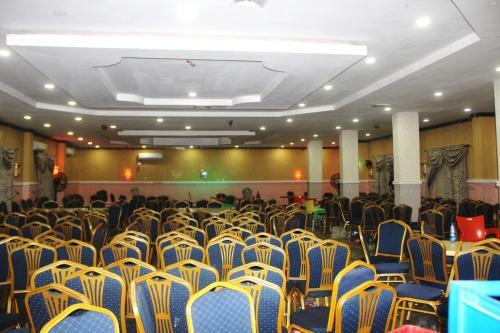 Titanic View Hotel & Suites