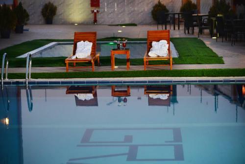 Grand Pela Hotel & Suites