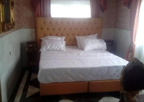Grand Emperor Hotels, Lekki Phase 1