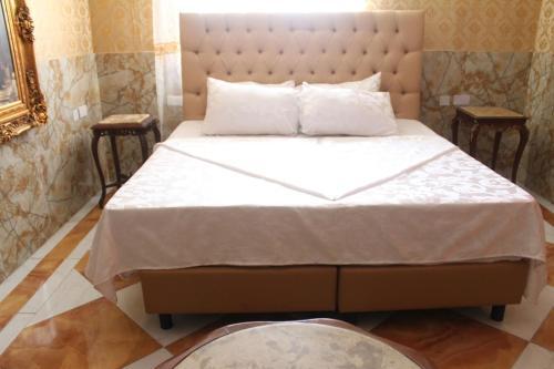Grand Emperor Hotels, Lekki Phase 1