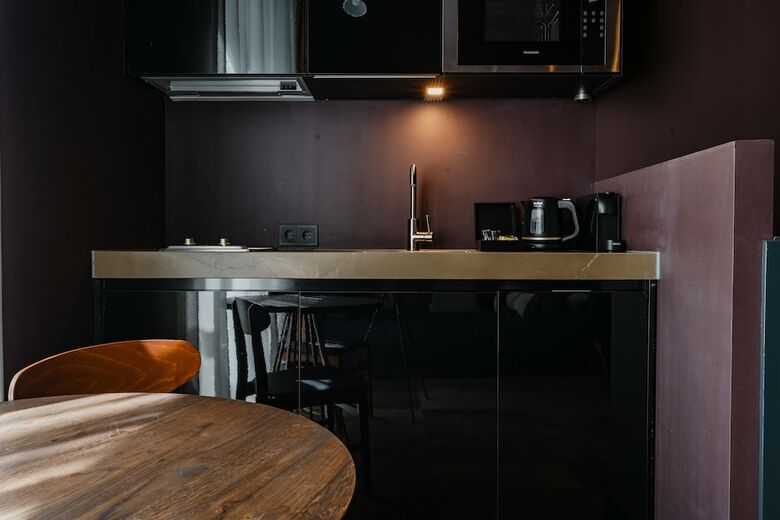 Hotel De Jonker Urban Studios & Suites
