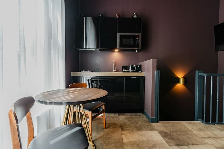 Hotel De Jonker Urban Studios & Suites