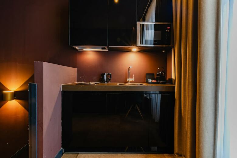 Hotel De Jonker Urban Studios & Suites