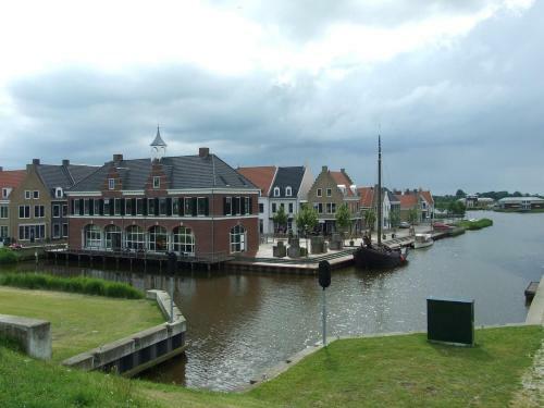 House Greta Next To The Gracht.