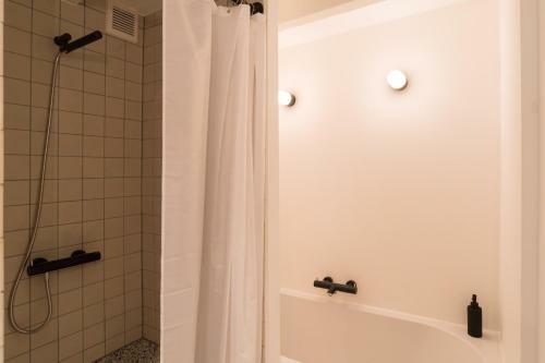 Bed & Breakfast The White-canal View Private Studio