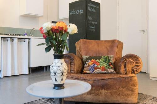 Bed & Breakfast Authentic West Apartment