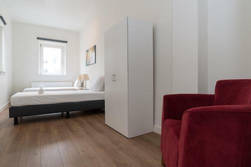 Amsterdam City Center Canal View Apartments