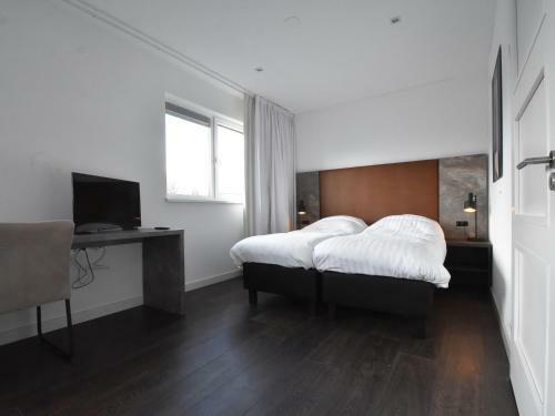 Modern Villa In Harderwijk With Jacuzzi