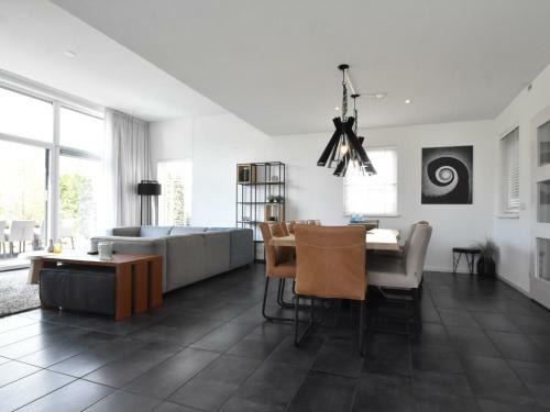 Modern Villa In Harderwijk With Jacuzzi