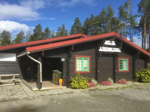 Domb�s Hostel