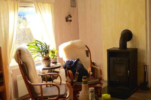 Ersfjord Mountain Cottage